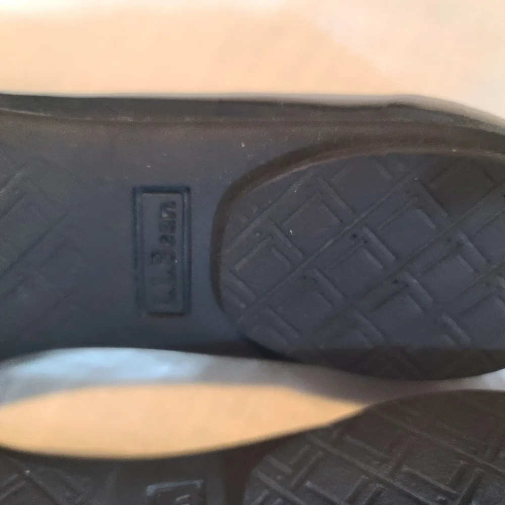 LL Bean Gray Patent Leather Ballet Flats, Sz 7 - Picture 3 of 6